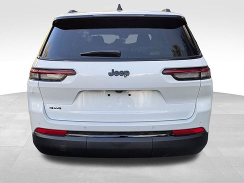 New 2025 Jeep Grand Cherokee L Altitude AWD/4WD image 4