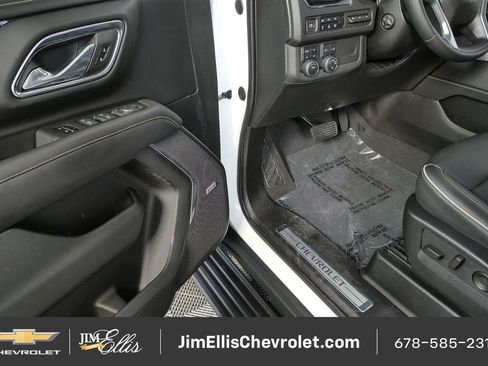 Certified 2023 Chevrolet Tahoe Premier w/ Premium Package 2 AWD/4WD image 8