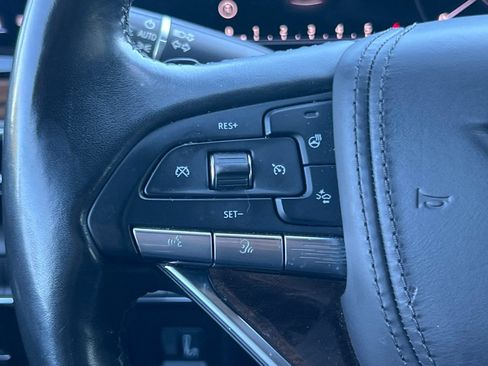 Used 2021 Cadillac Escalade Premium Luxury Platinum AWD/4WD image 38