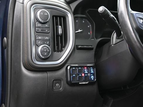Used 2022 GMC Sierra 2500 AT4 w/ AT4 Premium Plus Package AWD/4WD image 23