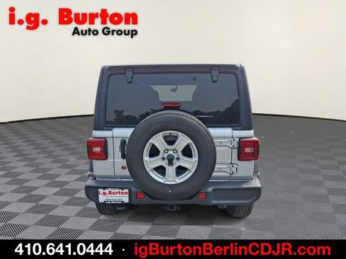 Used 2022 Jeep Wrangler Unlimited Sport AWD/4WD image 5