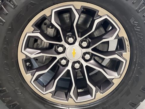 Used 2020 Chevrolet Colorado ZR2 image 63