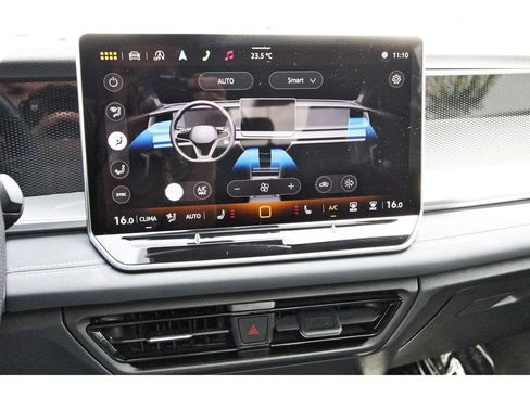 Used 2025 Volkswagen Tiguan SE R-Line AWD/4WD image 25