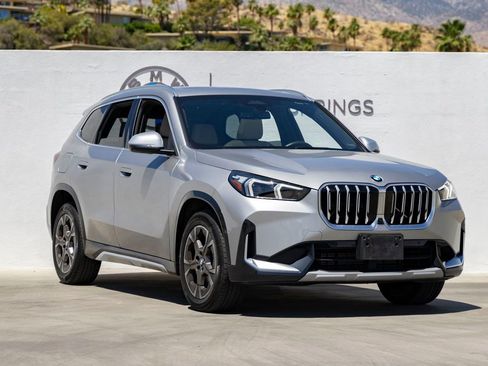 Used 2023 BMW X1 xDrive28i w/ Premium Package AWD/4WD image 2