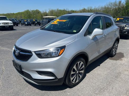 Used 2021 Buick Encore Preferred image 2