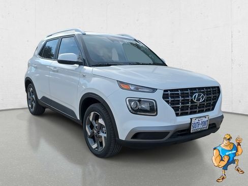 New 2026 Hyundai Venue SEL image 3