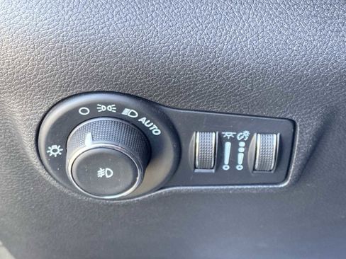 Certified 2022 Jeep Compass Limited AWD/4WD image 22