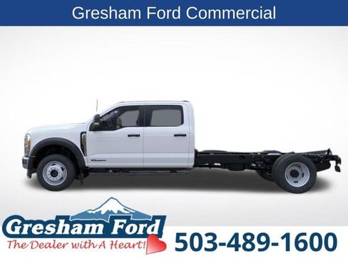 New 2026 Ford F550 4x4 Crew Cab image 4