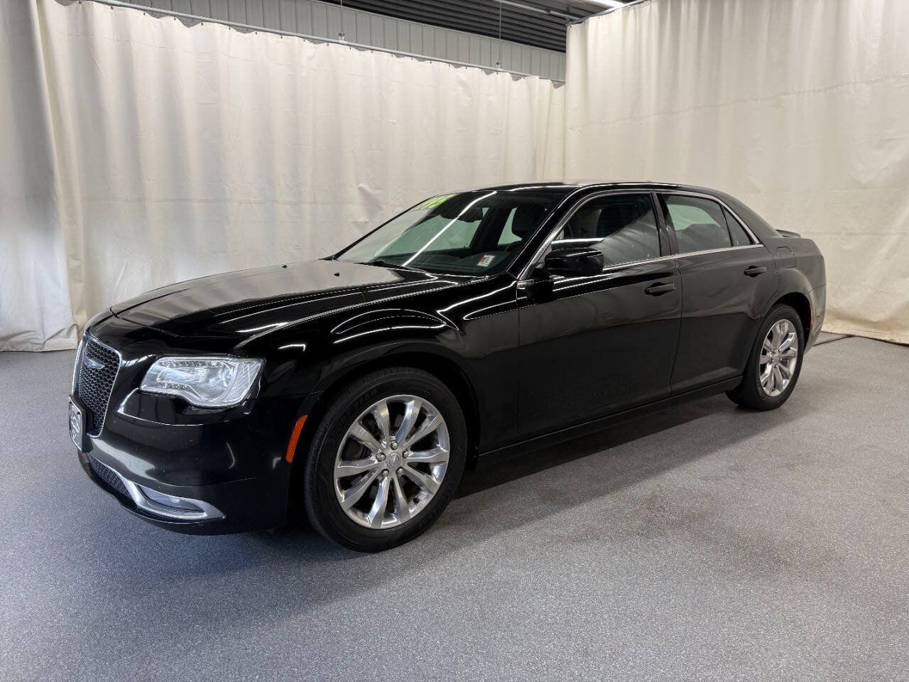 Used 2016 Chrysler 300 Limited w/ Driver Convenience Group AWD/4WD image 1