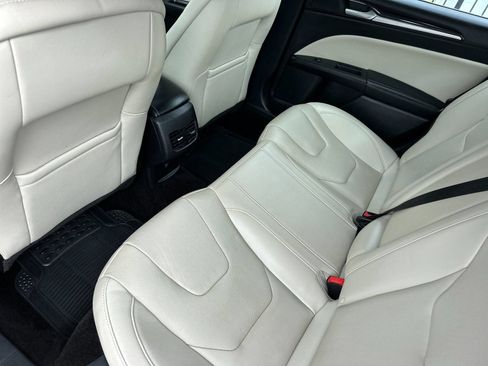 Used 2018 Ford Fusion Titanium AWD/4WD image 11