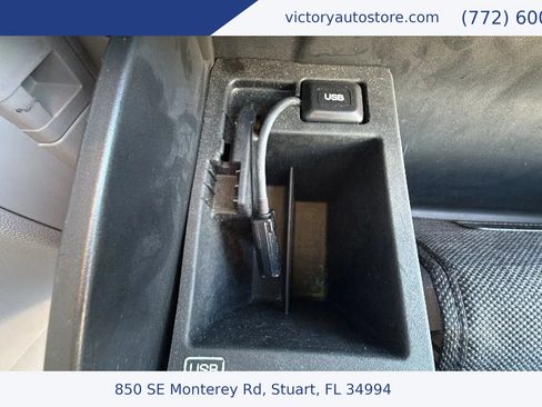 Used 2011 Honda Odyssey Touring Elite image 14