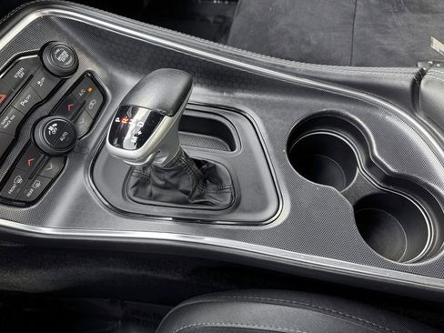 Used 2018 Dodge Challenger R/T Scat Pack w/ Leather Interior Group RWD image 23