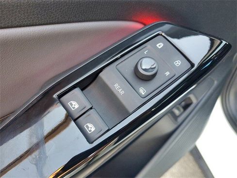 Used 2023 Volkswagen ID.4 Pro S image 15