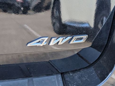 Used 2022 Ford Explorer XLT AWD/4WD image 8