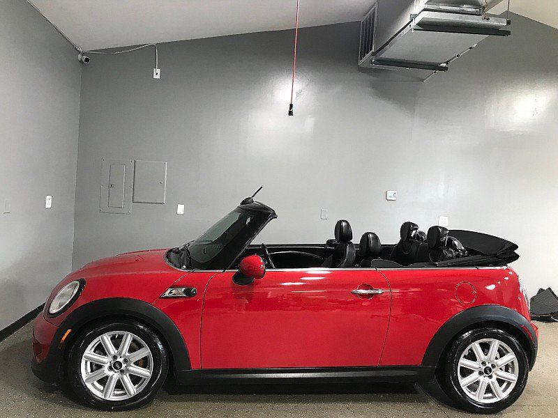 Used 2013 MINI Cooper S w/ Technology Pkg 2 FWD image 11