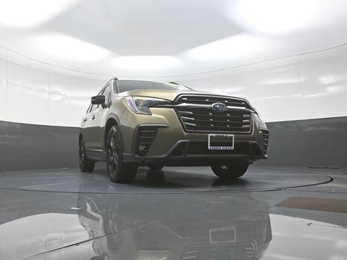Used 2023 Subaru Ascent Onyx Edition AWD/4WD image 11