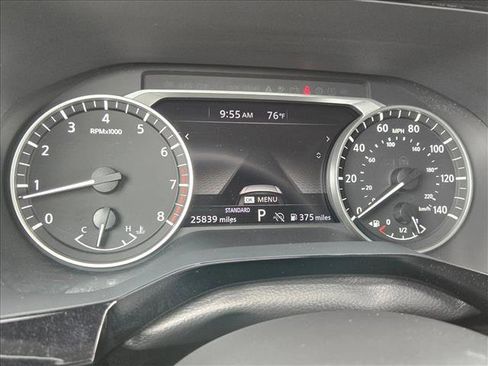 Used 2025 Nissan Pathfinder SV FWD image 11