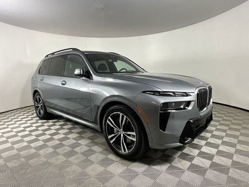 Used 2024 BMW X7 xDrive40i w/ M Sport Package AWD/4WD image 6