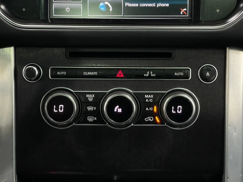 Used 2015 Land Rover Range Rover Supercharged AWD/4WD image 24