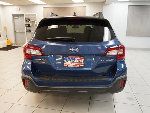Used 2019 Subaru Outback 2.5i Limited w/ Popular Package #2 image 9