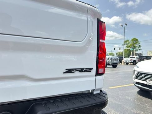New 2026 Chevrolet Silverado 2500 ZR2 w/ LPO, Dark Essentials Package AWD/4WD image 9