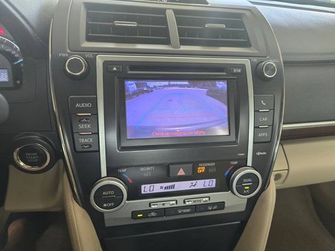 Used 2012 Toyota Camry XLE w/ Leather Pkg FWD image 27
