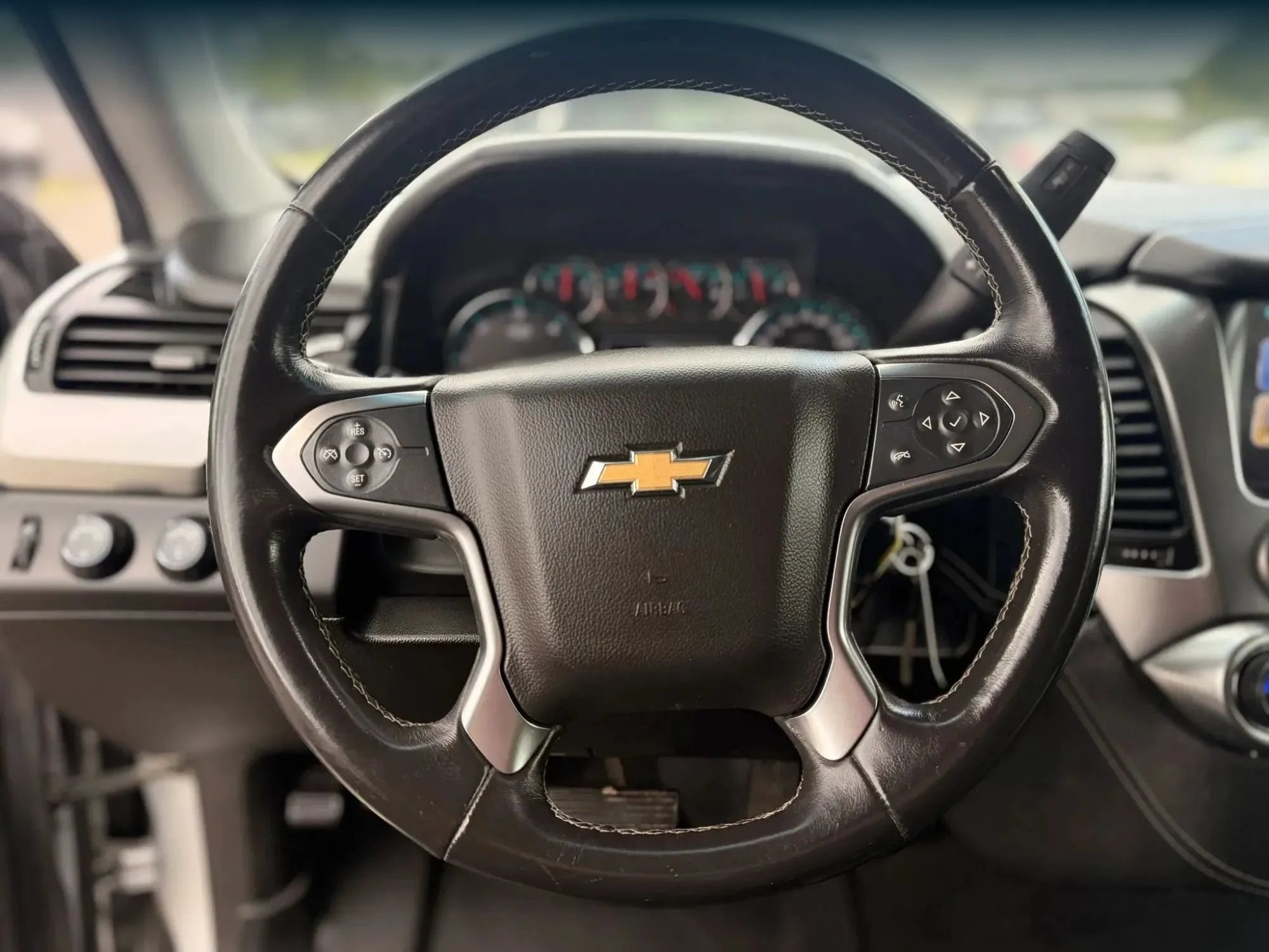 Used 2017 Chevrolet Suburban LS AWD/4WD image 25