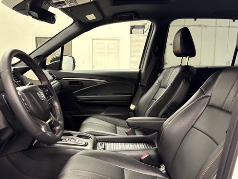 Used 2022 Honda Passport TrailSport image 4