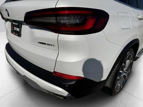 Used 2020 BMW X5 xDrive50i w/ Premium Package image 16