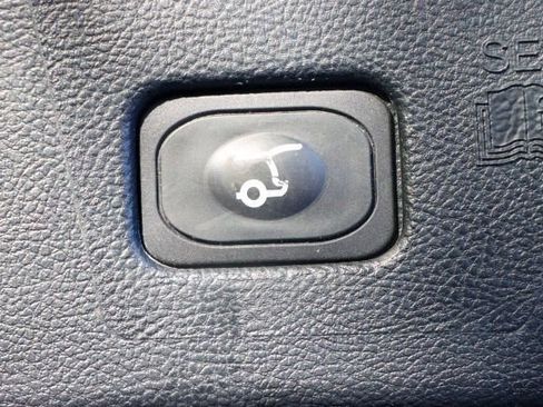 Used 2019 Ford Edge Titanium w/ Equipment Group 301A image 25