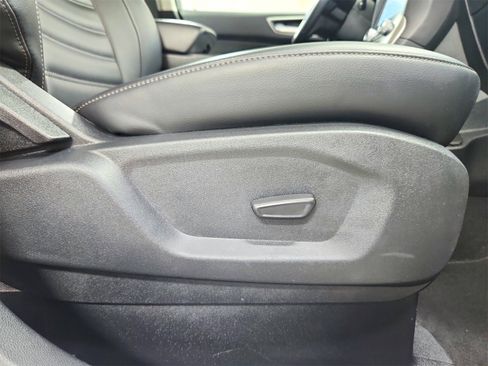 Used 2024 Ford Edge SEL image 40