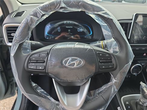 New 2026 Hyundai Venue SEL FWD image 11