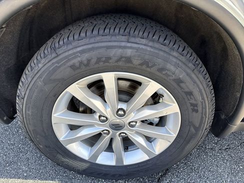 Used 2021 Dodge Durango SXT w/ Trailer Tow Group IV image 17