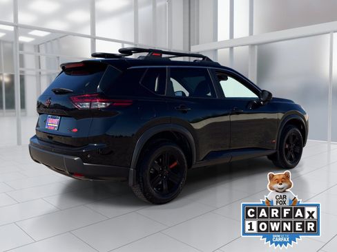 Certified 2025 Nissan Rogue SV AWD/4WD image 6