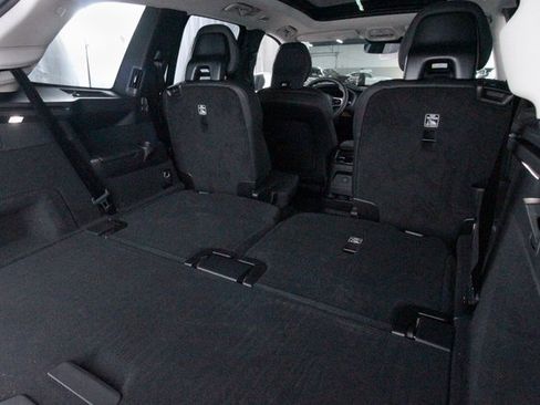 Certified 2025 Volvo XC90 T8 Plus w/ Protection Package Premier image 17