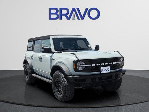Used 2023 Ford Bronco Wildtrak AWD/4WD image 6