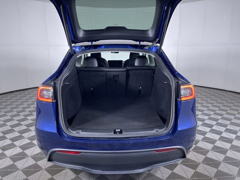 Used 2024 Tesla Model Y Long Range image 24