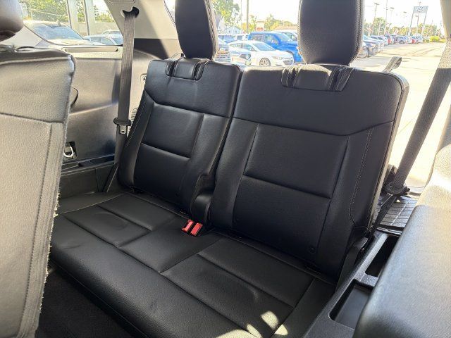 Used 2023 Ford Explorer Limited AWD/4WD image 25