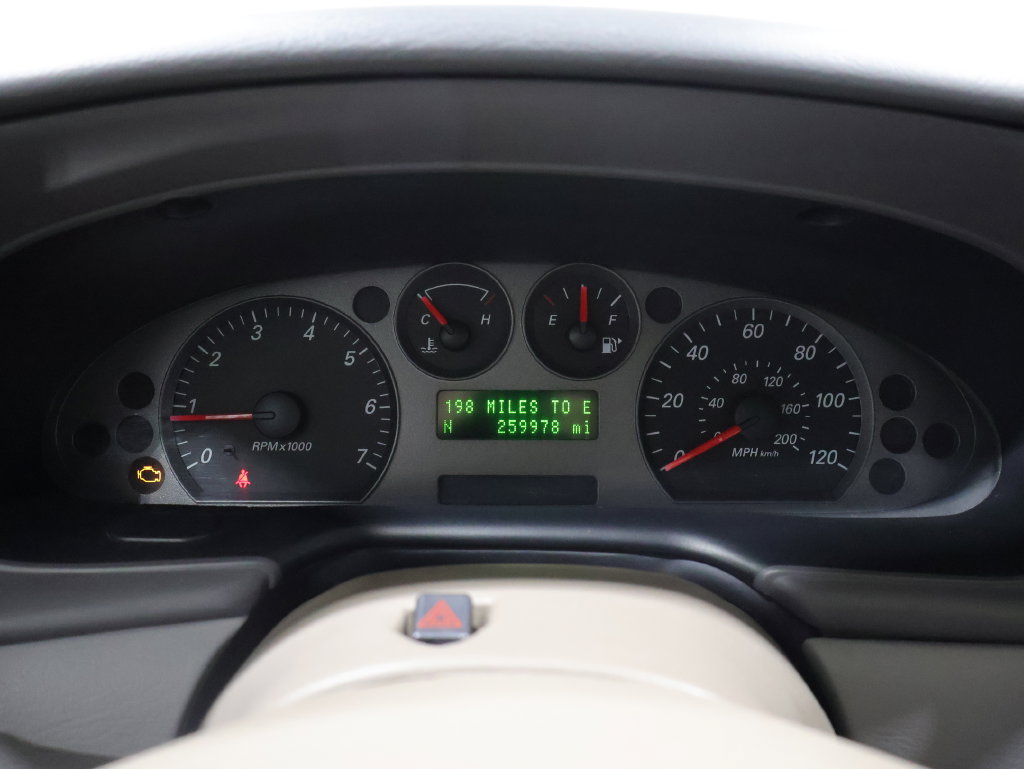 Used 2006 Ford Taurus SEL FWD image 32