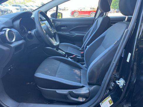 Used 2025 Nissan Versa SV FWD image 24