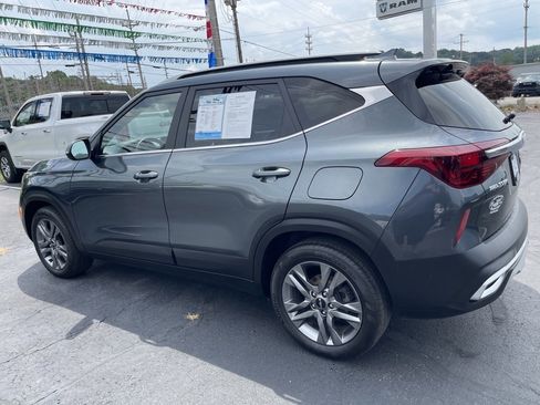 Used 2023 Kia Seltos S image 4