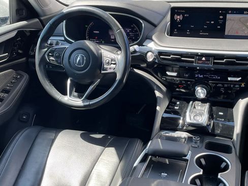 Used 2024 Acura MDX SH-AWD w/ Technology Package image 4
