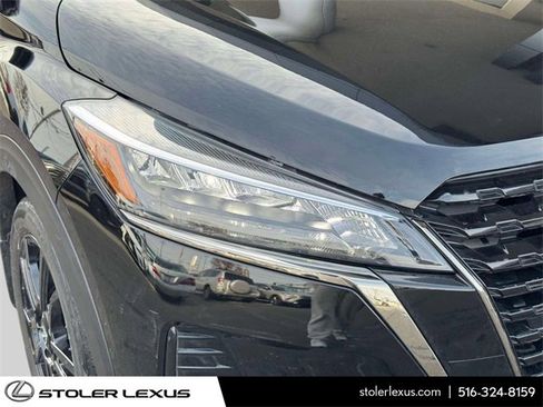 Used 2023 Nissan Kicks SR w/ SR Premium Package image 17