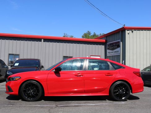 Used 2022 Honda Civic Sport image 4