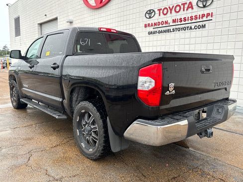 Used 2016 Toyota Tundra SR5 w/ SR5 Upgrade Package AWD/4WD image 5