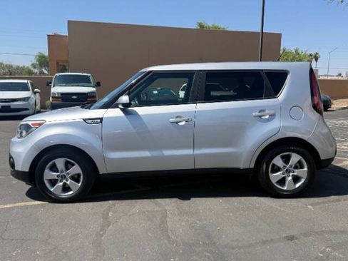 Used 2019 Kia Soul FWD image 6