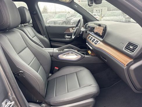 New 2025 Mercedes-Benz GLS 450 4MATIC image 28