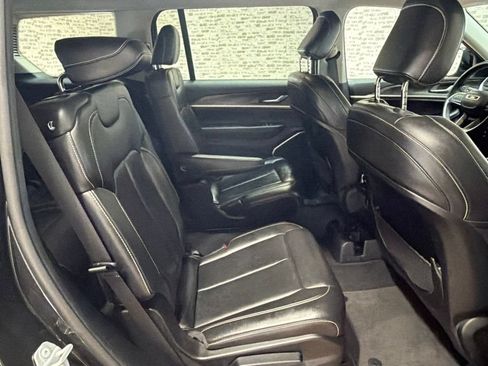 Used 2022 Jeep Grand Cherokee L Limited AWD/4WD image 12