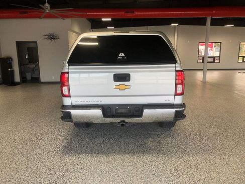 Used 2018 Chevrolet Silverado 1500 LTZ AWD/4WD image 4
