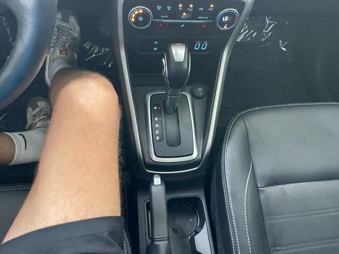 Used 2019 Ford EcoSport Titanium image 37